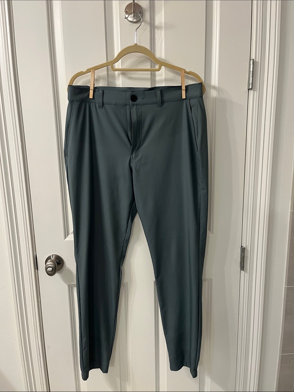 Travis Mathew Men's Golf Joggers